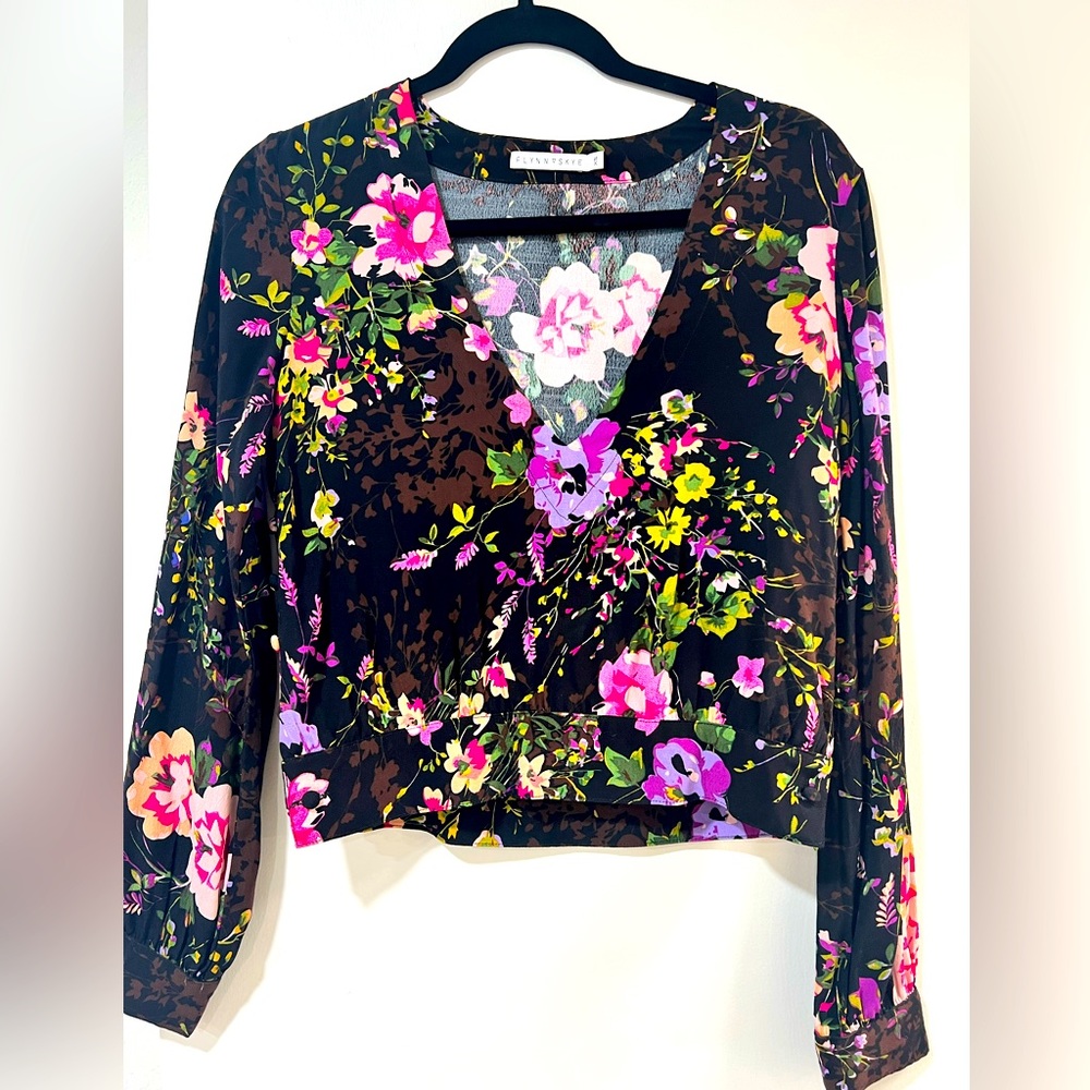 Flynn Skye floral blouse Xs